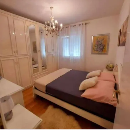 Apartament Vanja *